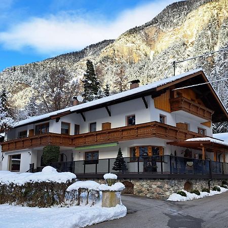 Gaestehaus Almrausch, Ferienanlage Mit Pool Nassereith Εξωτερικό φωτογραφία
