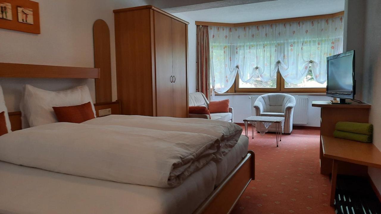 Gaestehaus Almrausch, Ferienanlage Mit Pool Nassereith Εξωτερικό φωτογραφία