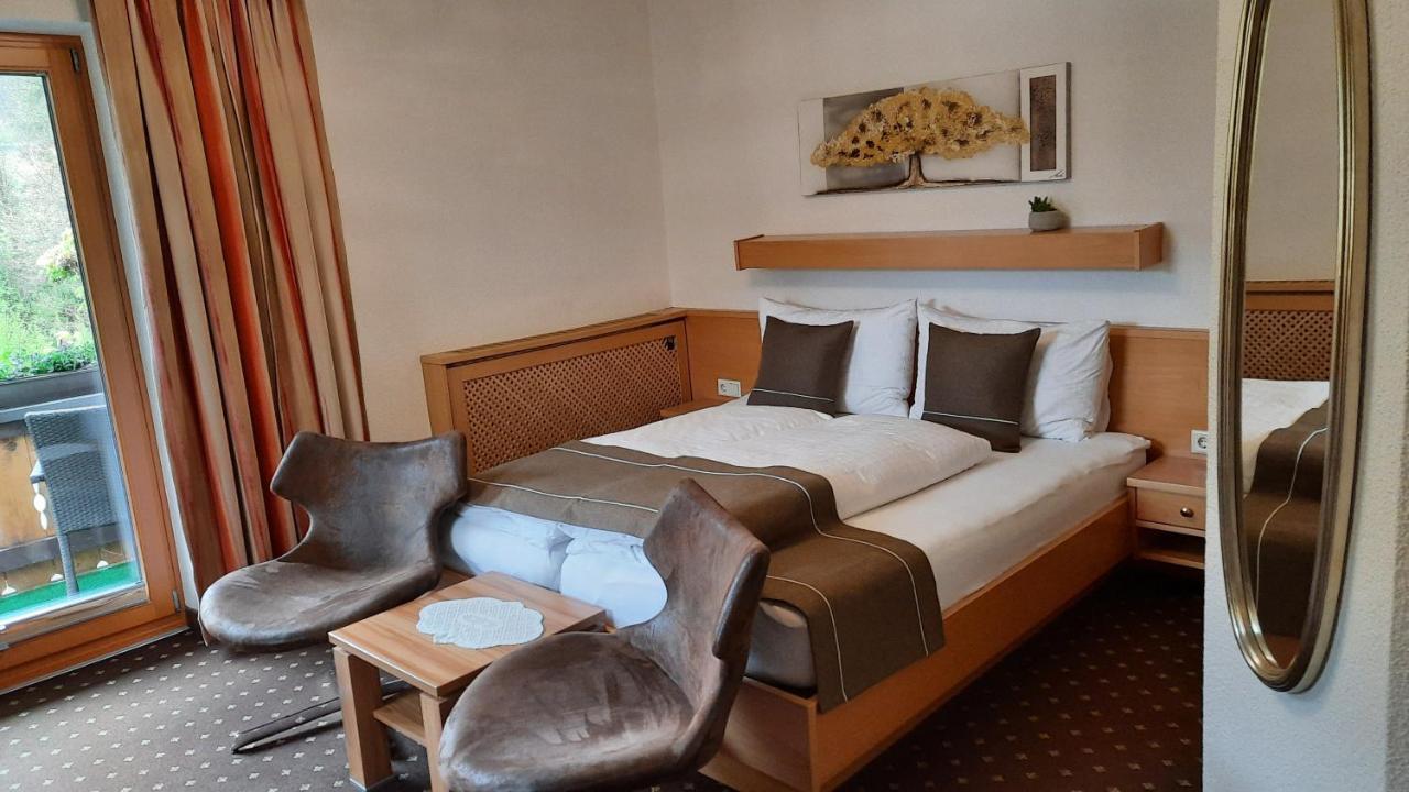 Gaestehaus Almrausch, Ferienanlage Mit Pool Nassereith Εξωτερικό φωτογραφία