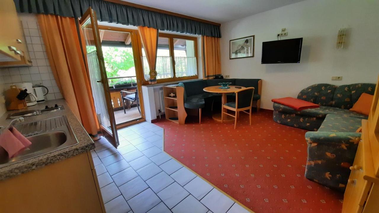 Gaestehaus Almrausch, Ferienanlage Mit Pool Nassereith Εξωτερικό φωτογραφία