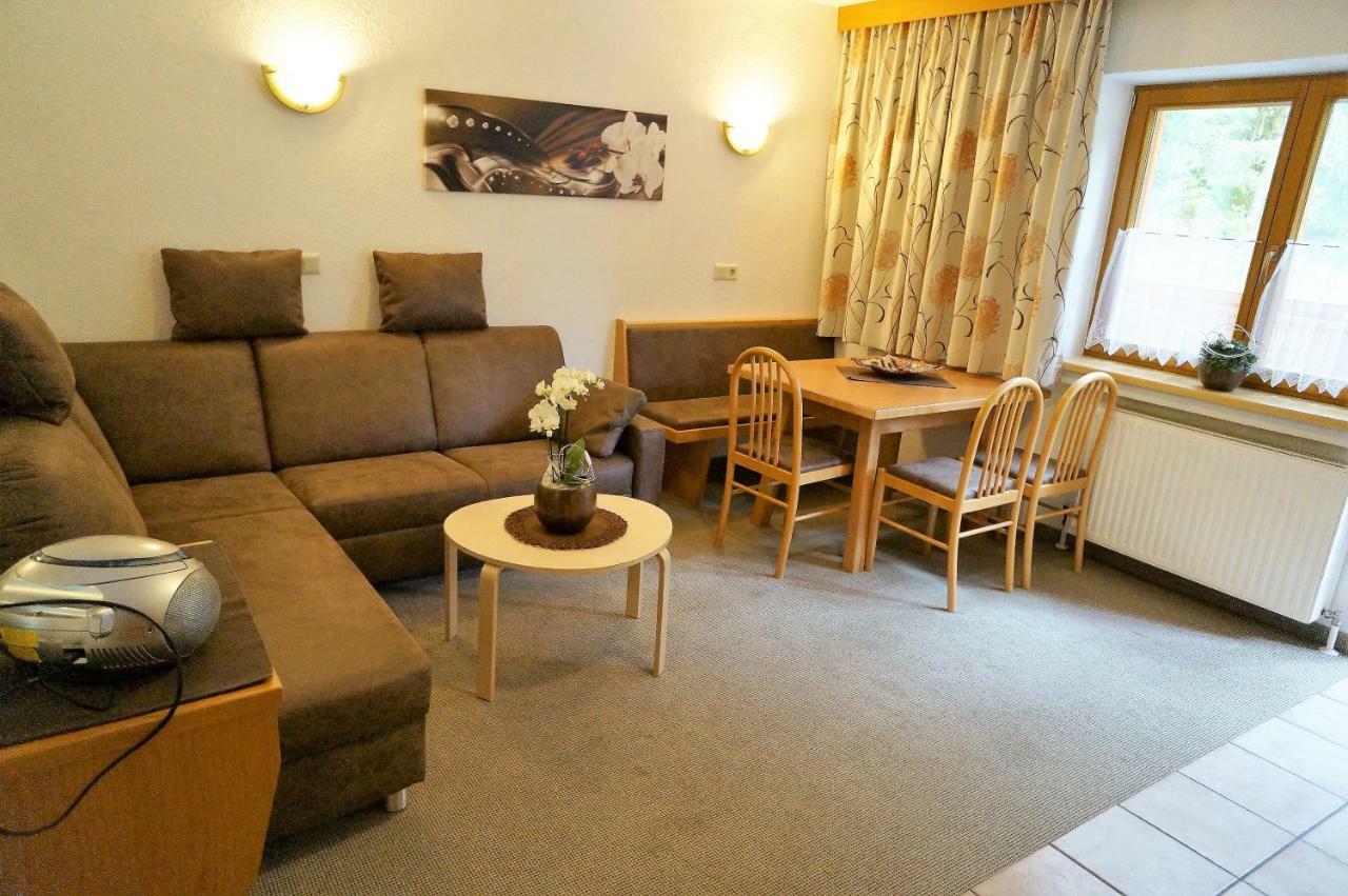 Gaestehaus Almrausch, Ferienanlage Mit Pool Nassereith Εξωτερικό φωτογραφία