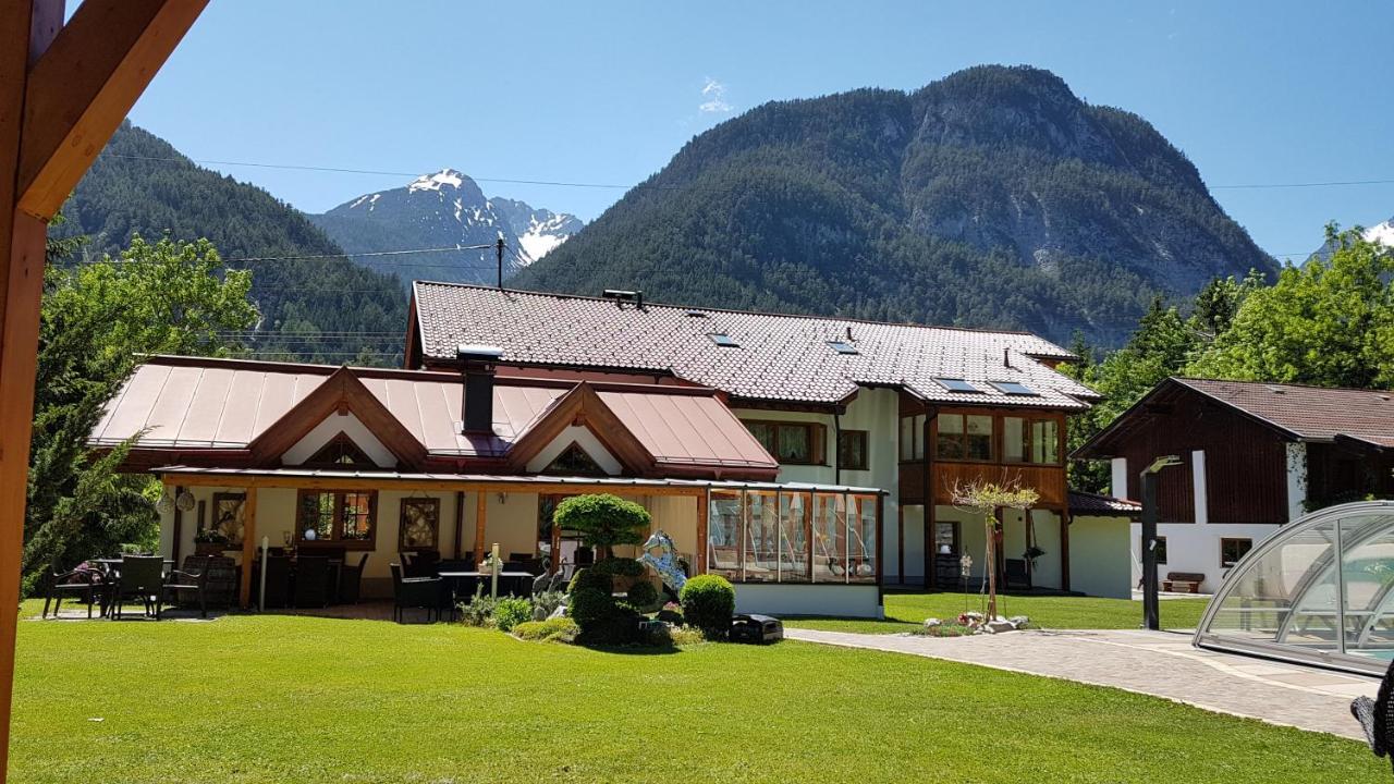 Gaestehaus Almrausch, Ferienanlage Mit Pool Nassereith Εξωτερικό φωτογραφία